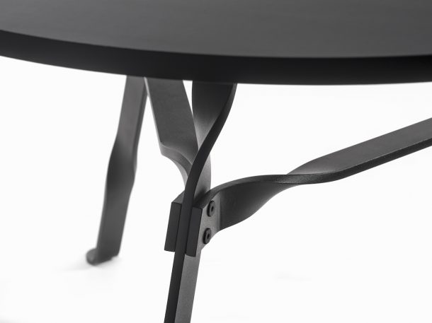 Twist Table. Design Thomas Schnur