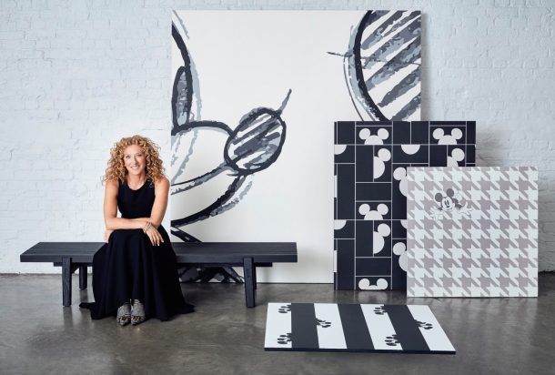 Arredi di design ispirati a Topolino. Kelly Hoppen: Mickey Mouse Wallpaper