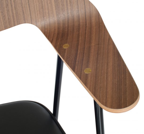 La 675 chair di Robin Day