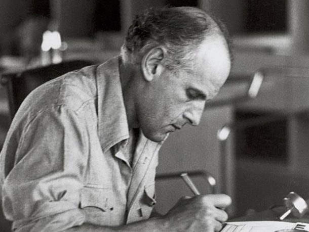 La caffettiera 9090 di Richard Sapper per Alessi