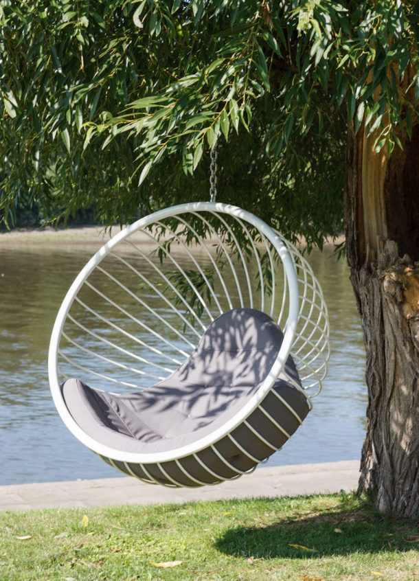 La bubble chair di Ben Rousseau