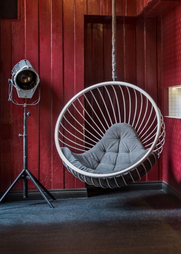 La bubble chair di Ben Rousseau