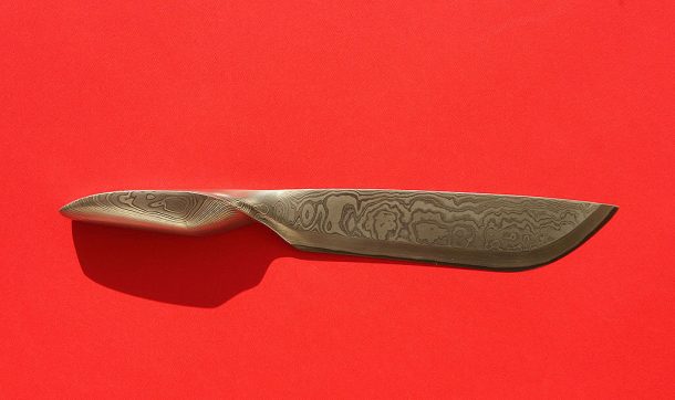 Il coltello da sashimi Infinit.oo in acciaio damascato