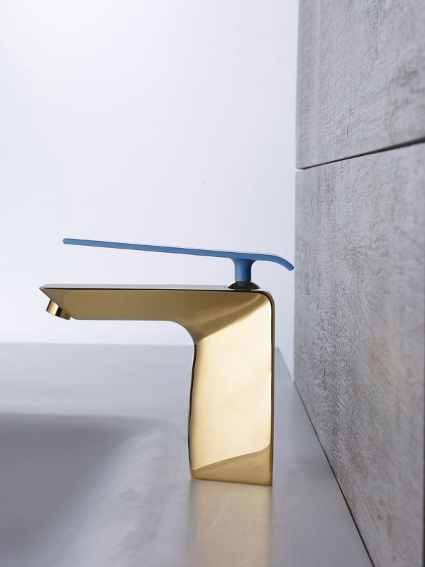 rubinetti di design in finiture metalliche