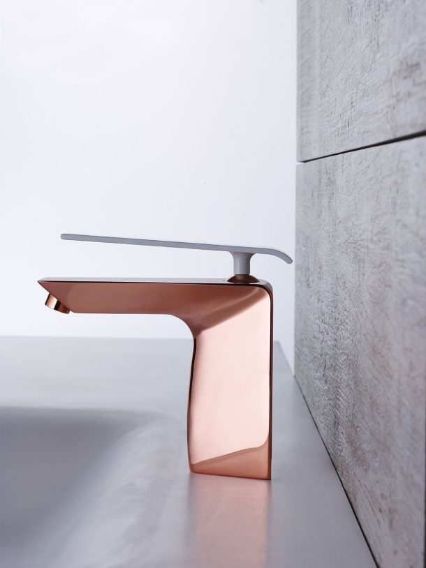 rubinetti di design in finiture metalliche