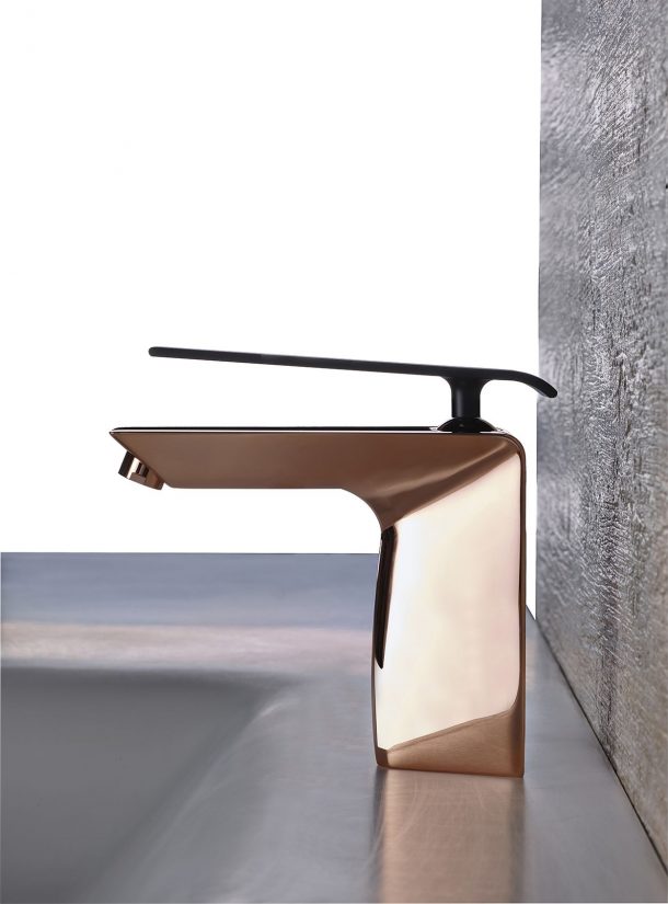 rubinetti di design in finiture metalliche