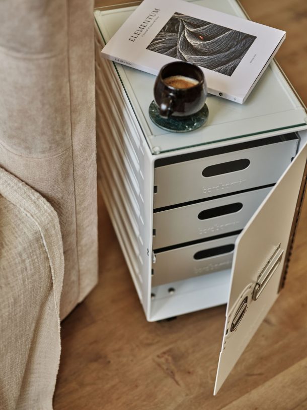 Bordbar, il trolley di bordo usato sugli aerei