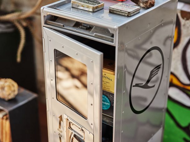 Bordbar, il trolley di bordo usato sugli aerei