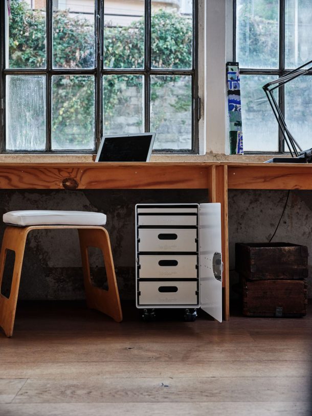 Bordbar, il trolley di bordo usato sugli aerei