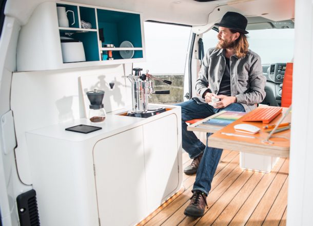 Caravan NV 350 office pod concept di Nissan
