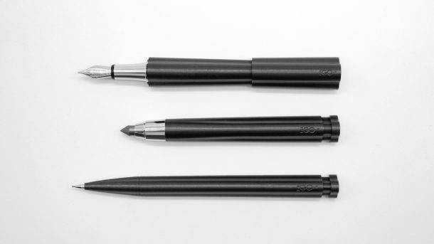 CENTO3: il set da scrittura disegnato da Achille Castiglioni e Gianfranco Cavaglià nel 2001