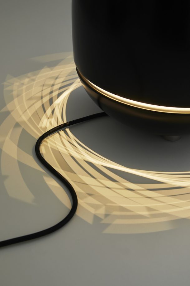 eve di Tubes, il radiatore portatile con lampada