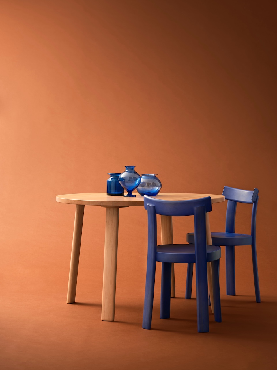 Sedia Frankfurter di Bla Station