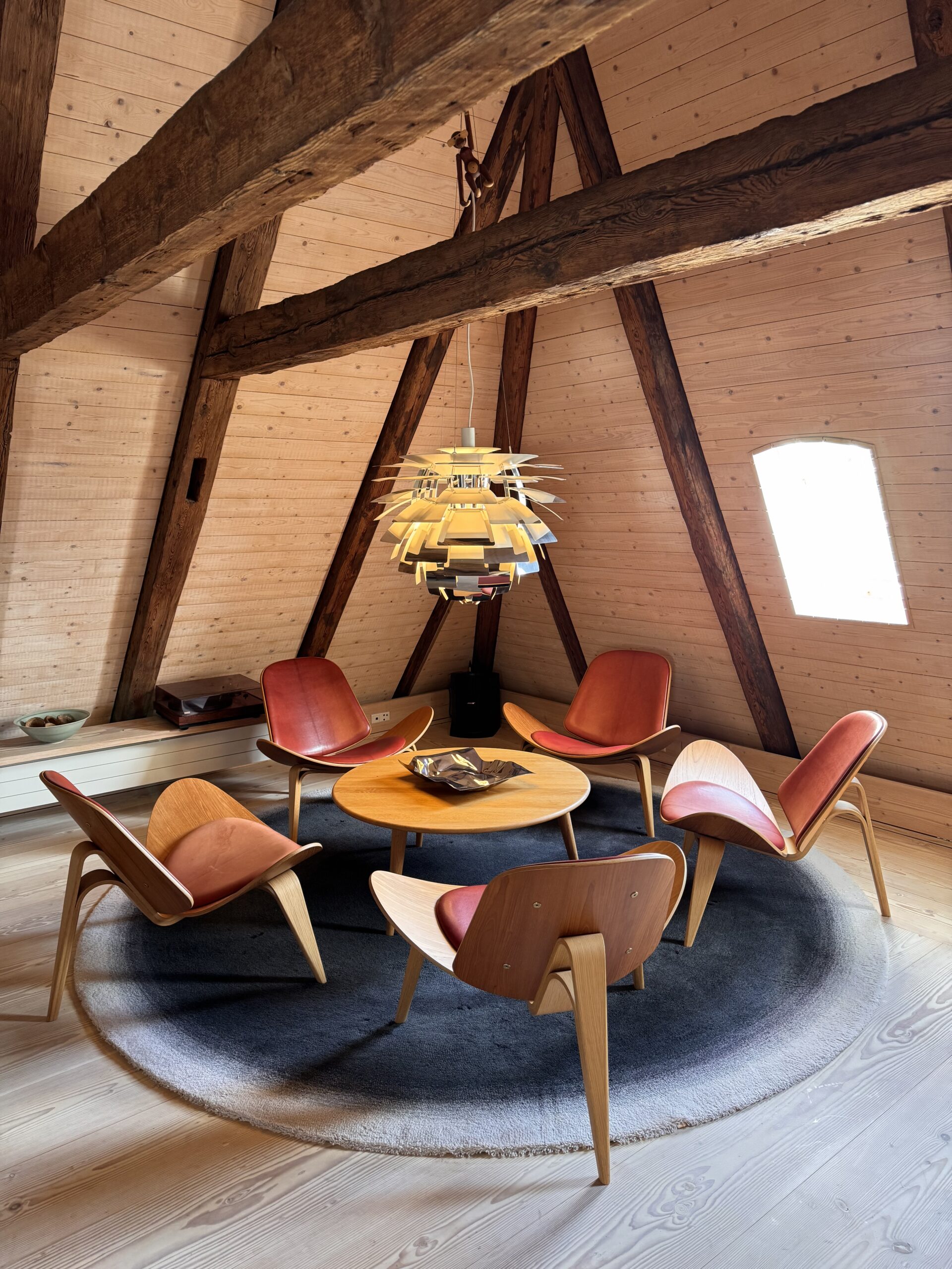 Hellerup Manor, la casa-museo che custodisce le icone del design scandinavo