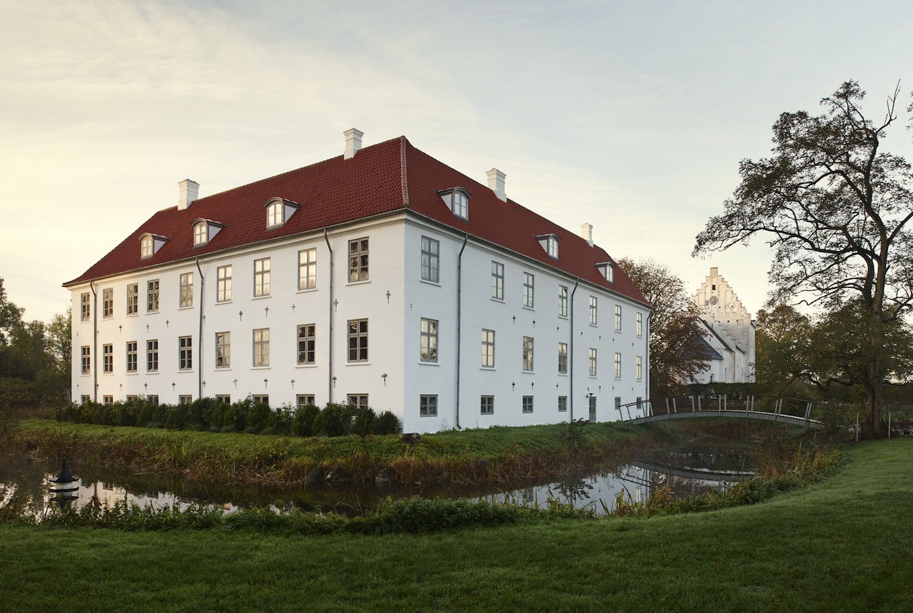Hellerup Manor, la casa-museo che custodisce le icone del design scandinavo